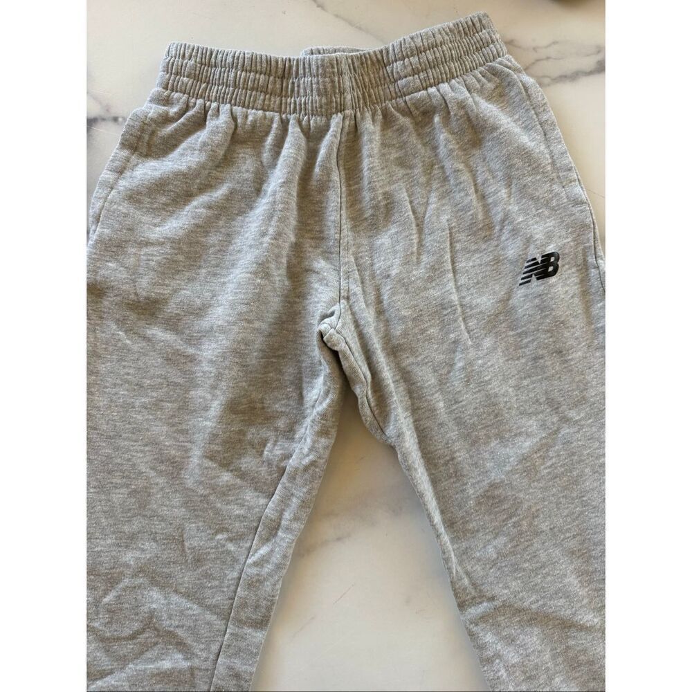 New Balance Boys kids size 10 grey sweatpants casual lounge sporty couch potato